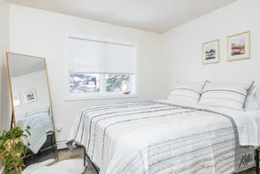 Entire 2BR 1Bath Apt “The Downtown Deneege” - Image 2