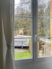 Large bright townhouse in Confolens with garden - Image 3