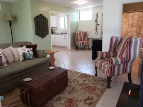 Guest Cottage located near University and Downtown - Image 5