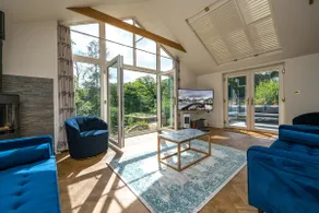 6 Star Luxury Villa, Private Island Near Lake District - Image 4
