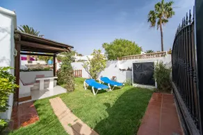 Cozy guest house with patio and garden. - Image 2