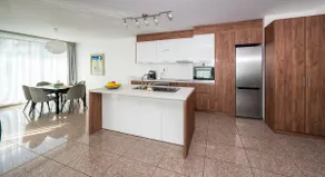 Vertigo 2 Modern 2-Bedroom Apartment with Parking & Vitosha View - Image 5