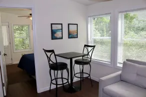 Cozy New England Getaway - Image 2