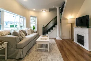 The Beach Pad · 4BR Getaway · Walk to Sylvan Beach - Image 2