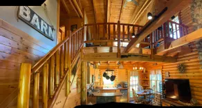 3 bdr 2 bath log cabin, 15 mins from Lake Huron - Image 2
