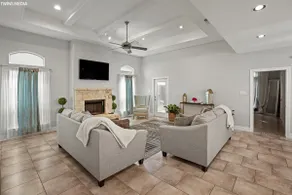 Luxury House Near Six Flags and La Cantera! - Image 4
