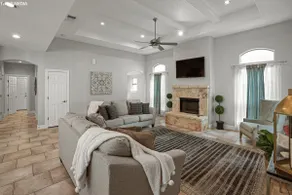 Luxury House Near Six Flags and La Cantera! - Image 3