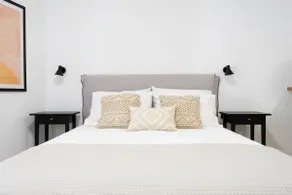 Marilias Luxury Studio Apartment - Image 4