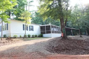 Baker's Lake Escape - Image 2