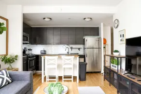 2 Bed Chelsea Apt Elevator Building + Central A/C - Image 3