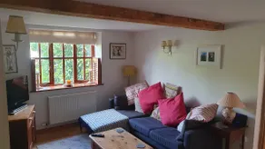 Picturesque cottage in riverside village(inc. pub) - Image 2
