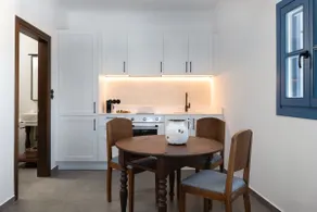 Kalathos Square luxury suites - Image 4