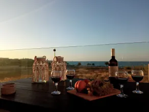 Seaside luxury apartment - Image 3