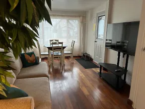 Clean n’ Quiet 2 Bedroom House - Image 2