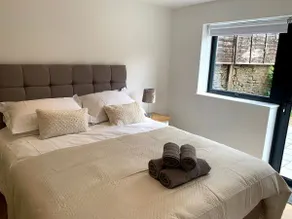 Beautiful, modern, two bedroom house near Bath - Image 4
