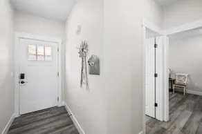 Modern Lakeview with All Ensuites, Entertainment Room, & Outdoor Fire Features - Image 4