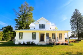 Coastal Farmhouse Getaway! - Image 3