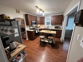 Cheerful 3 bedroom home with hot tub - Image 4