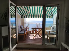 Seafront duplex with lovely terrace - Image 2