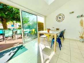 Walking distance to the beach, with pool | Private terrace - Image 4