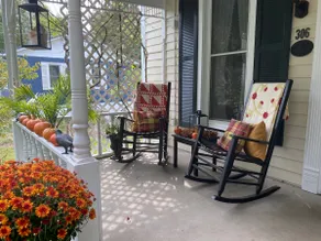 The WhiteHorse Guest House - Image 5