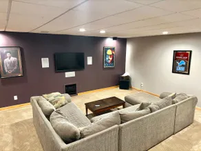 Two master suites minutes from downtown. - Image 3