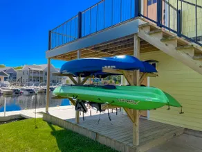 Kayak Shack: 2nd Floor: Lakefront w/dock, Downtown - Image 5