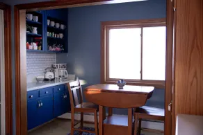 Lake home, across the street from a golf course & minutes to shopping and more! - Image 3
