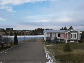 Riverfront cottage with Stunning Sunset Views - Image 2