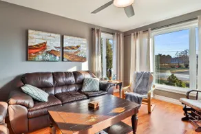 Riverfront cottage with Stunning Sunset Views - Image 4