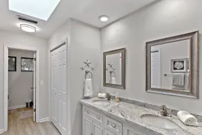 Coastal Comfort Dual Master Suites 3BR/3BA - Image 2