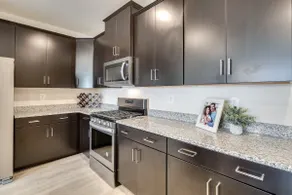 Parkside Retreat Brand New 3-bedroom condo - Image 2
