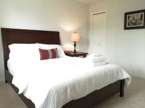 Tranquil Retreat 2-Bedroom Suite on 2nd Floor - Image 5