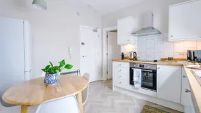 Designer apartments for City Breaks in Chester - Image 5