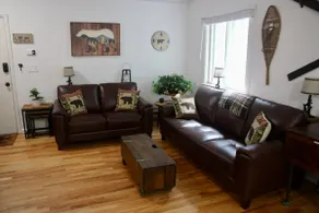 Escape to a 3-Bedroom Cabin in Lower Catskills - Image 4