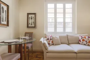 Beautiful apartment in an upscale neighborhood, 350mb Wi-Fi and air-conditioning! - Image 2