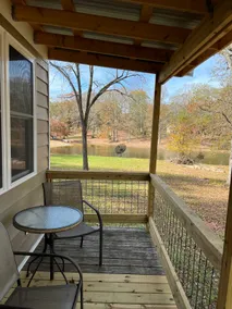Charming Cabin on Lake Murray - Image 4