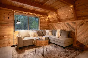A-Frame cabin • hot tub • near Bend • Crater Lake - Image 5