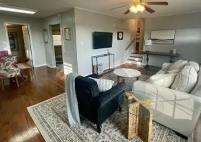 Betty's Bungalow - Image 3