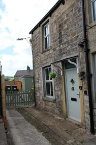 Caterpillar Cottage, tucked away in Kelbrook - Image 3