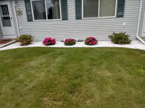 Updated 2 bedroom duplex with 2 baths. - Image 5