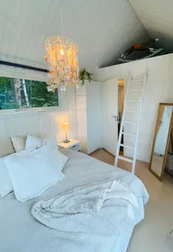 B&B in a rural setting with both sauna and pool. - Image 3