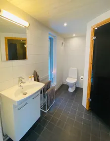 B&B in a rural setting with both sauna and pool. - Image 4