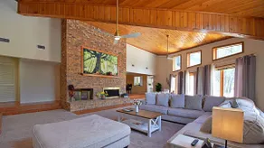 Resort Exp : Games, Pool, Indoor Racketball Court - Image 2