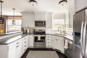 Pdx Luxury family home - Image 2