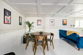 Stylish basement apartment in Greenwood - Image 4