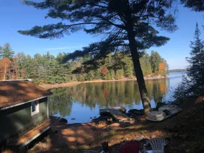 Cheerful Lakefront Cottage-no cleaning fee - Image 3