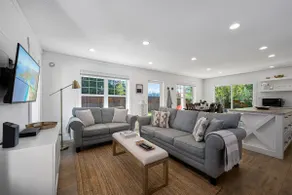 Peaceful Parkside Cottage - Image 2