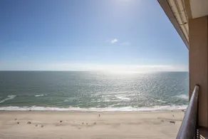 Gorgeous Beachfront - Remodeled - Image 4