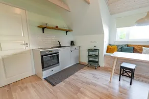 Peaceful studio in apple trees/ Nest on apple tree - Image 4